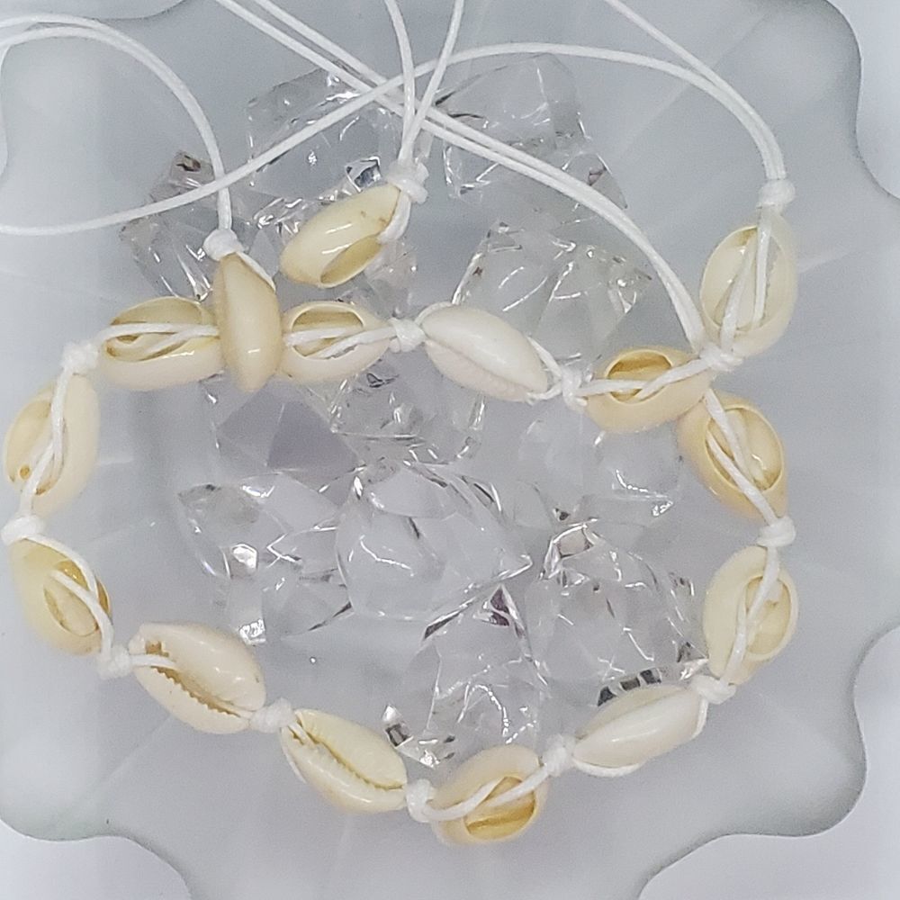 Shell Necklace‎ - Picture 4 of 8